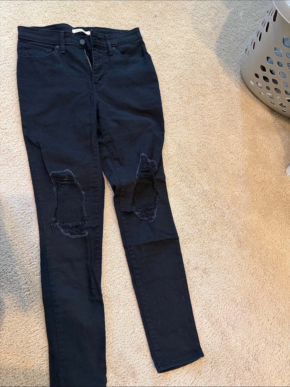 Levi's Black Ripped Skinny Jeans - Women's